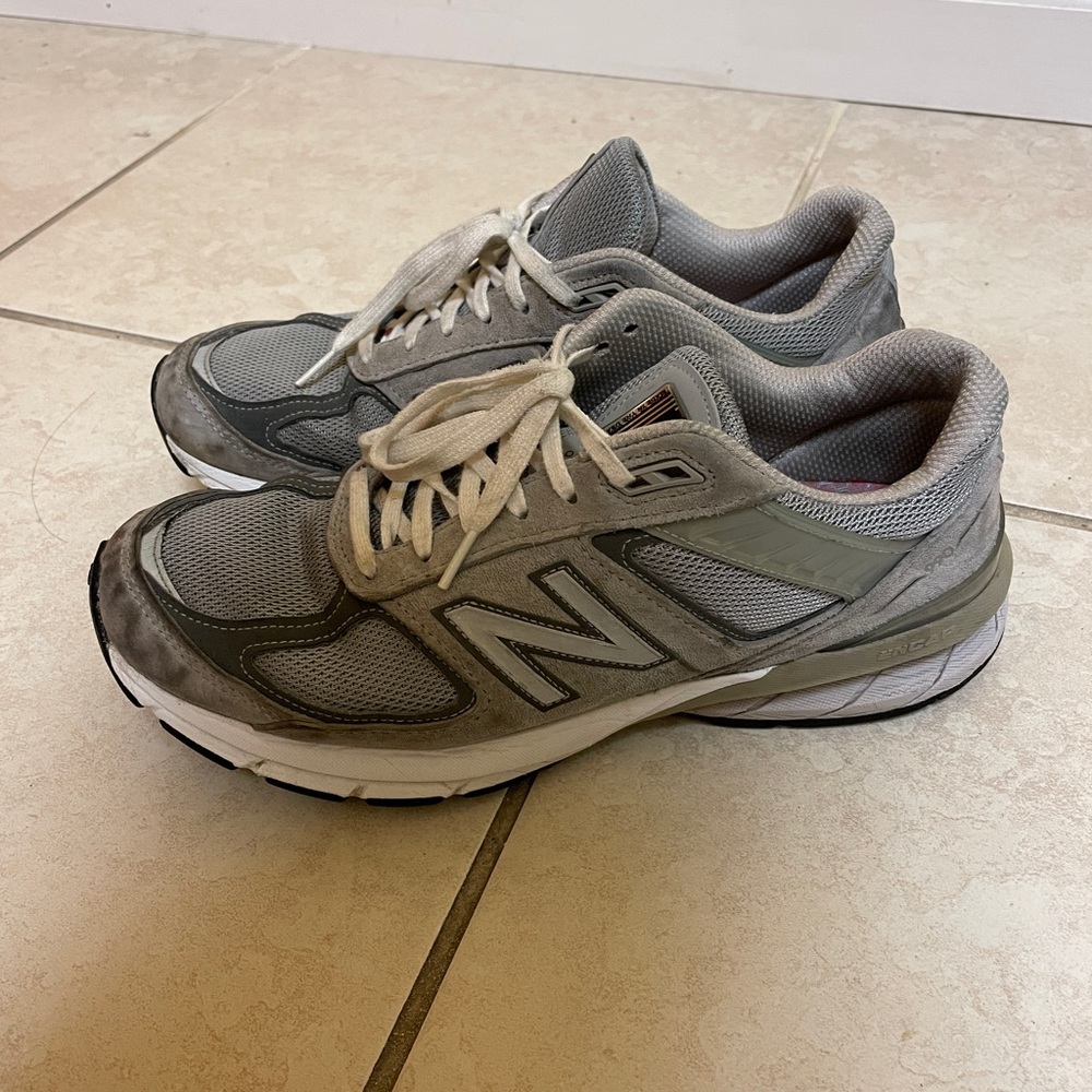 New Balance 990v5 Grey Size 9 Men / 10.5 Women